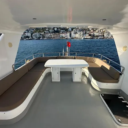 Rotavira Yat Kiralama Platformu Ботель